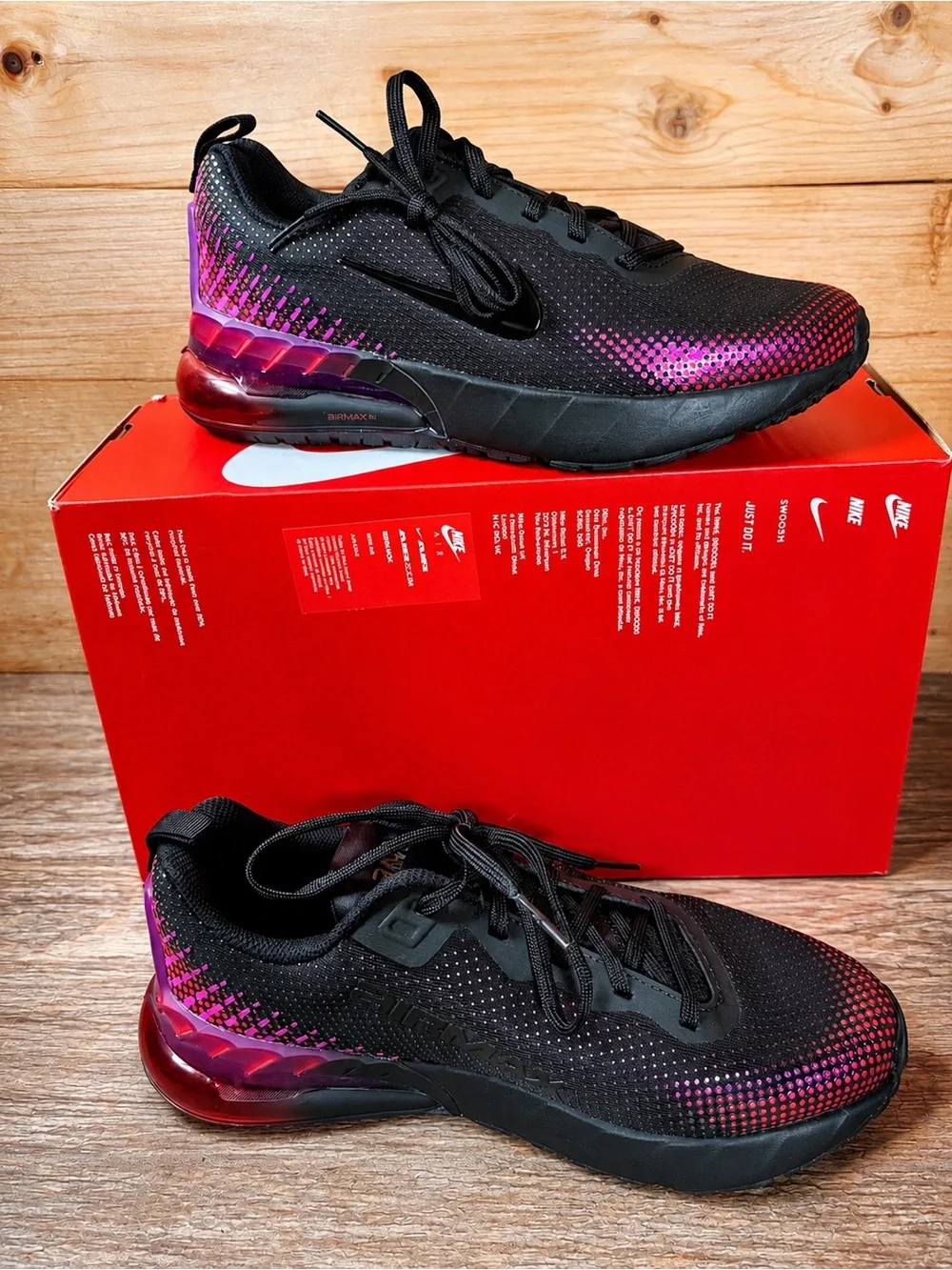Nike air max phoenix Kids' Black & Pink Air-Cushion size 6.5Y